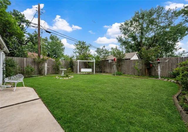 22nd image of 409 Eleanor St, Houston, TX 77009 | MLS# 20161545