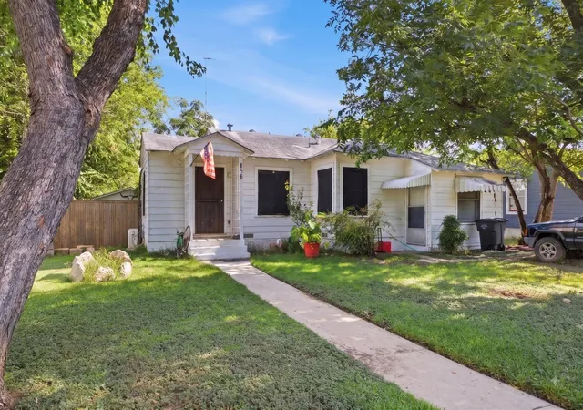 Photo 1 of Single family home for sale at 858 Lee Hall, San Antonio, TX 78212 | MLS# 7646022 | Listing updated on 2026-09-03