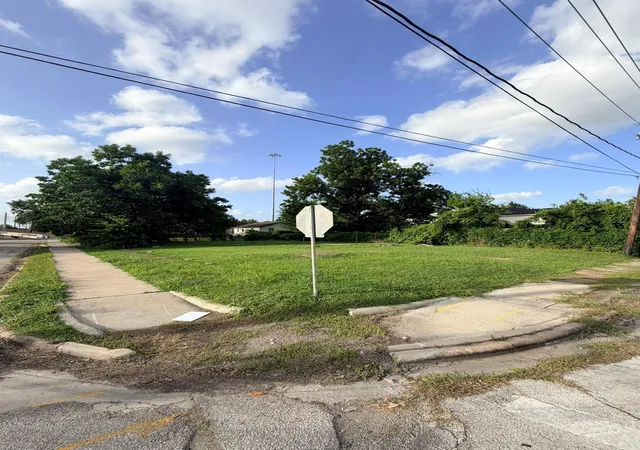 1st image of 4701 Market St, Houston, TX 77020 | MLS# 91849844