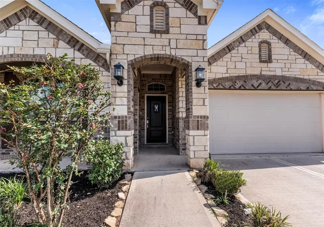 Photo 2 of Single family home for sale at 1606 Country Air Ln, Missouri City, TX 77459 | MLS# 51120370 | Listing updated on 2026-10-05