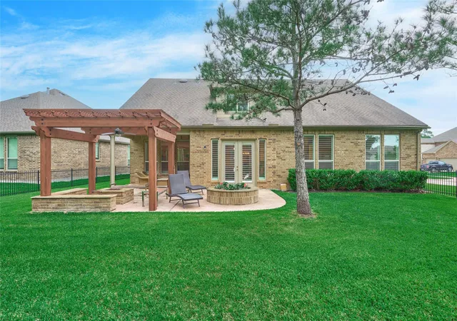 Photo 2 of Single family home for sale at 230 Connemara Dr, Spring, TX 77382 | MLS# 21165085 | Listing updated on 2026-09-09