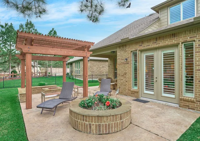 Photo 2 of Single family home for sale at 230 Connemara Dr, Spring, TX 77382 | MLS# 21165085 | Listing updated on 2026-09-09