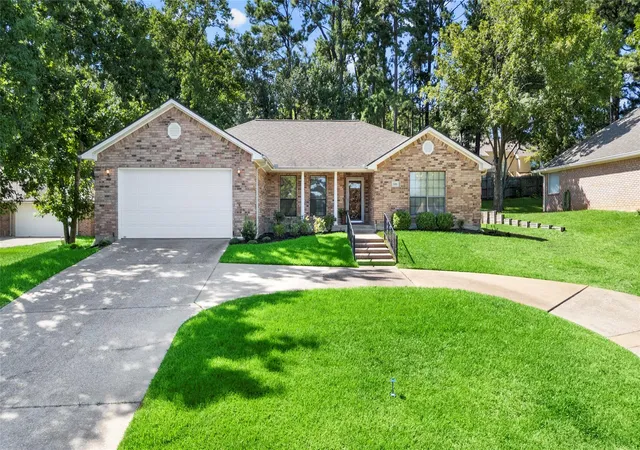 1st image of 2011 Wickersham Dr, Huntsville, TX 77340 | MLS# 76041696