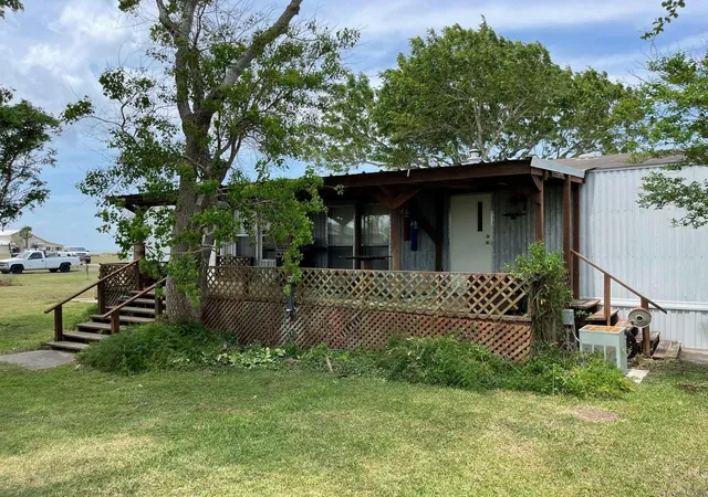Photo 4 of Single family home for sale at 89 Edgewater, Port Lavaca, TX 77979 | MLS# 20016432 | Listing updated on 2026-08-26