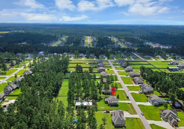 Photo 3 of Single family home for sale at 16341 Ellis St, Conroe, TX 77303 | MLS# 74602217 | Listing updated on 2026-08-12