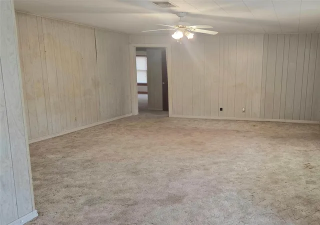 Photo 3 of Single family home for sale at 702 E Trinity St, Victoria, TX 77901 | MLS# 37995471 | Listing updated on 2026-09-19