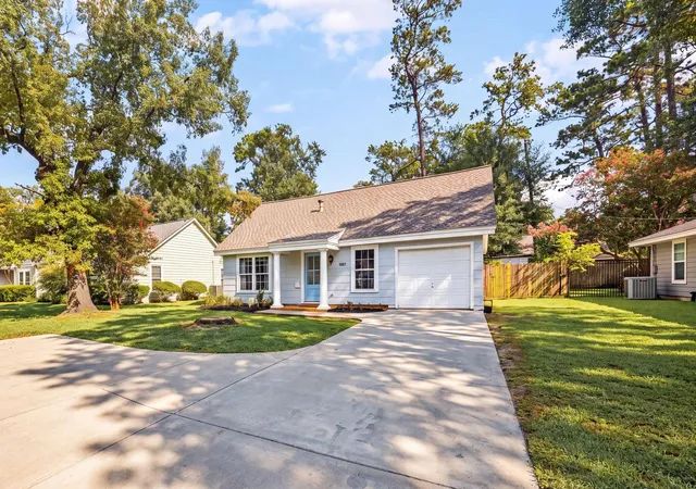 Photo 2 of Sale Pending at 1067 W 43rd Street, Houston, TX 77018 | MLS# 46844664 | Listing updated on 2026-08-28