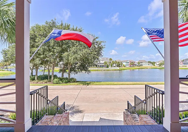 Photo 3 of Single family home for sale at 127 Island Psge, Galveston, TX 77554 | MLS# 82529179 | Listing updated on 2026-10-03