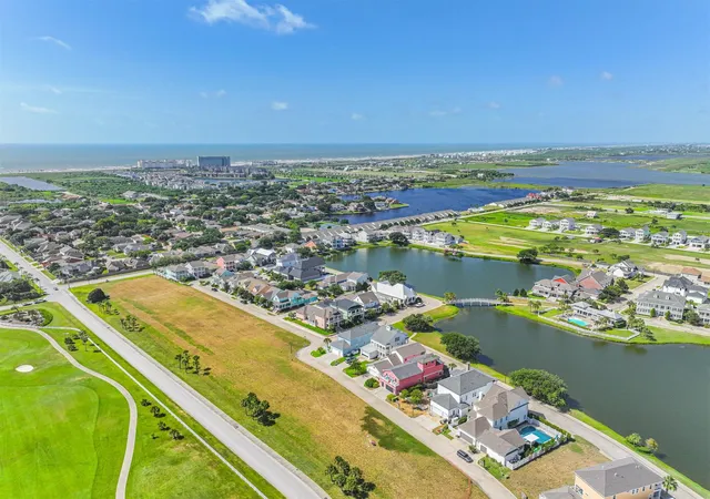 50th image of 127 Island Psge, Galveston, TX 77554 | MLS# 82529179