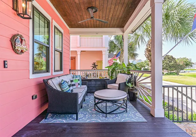 Photo 4 of Single family home for sale at 127 Island Psge, Galveston, TX 77554 | MLS# 82529179 | Listing updated on 2026-10-03