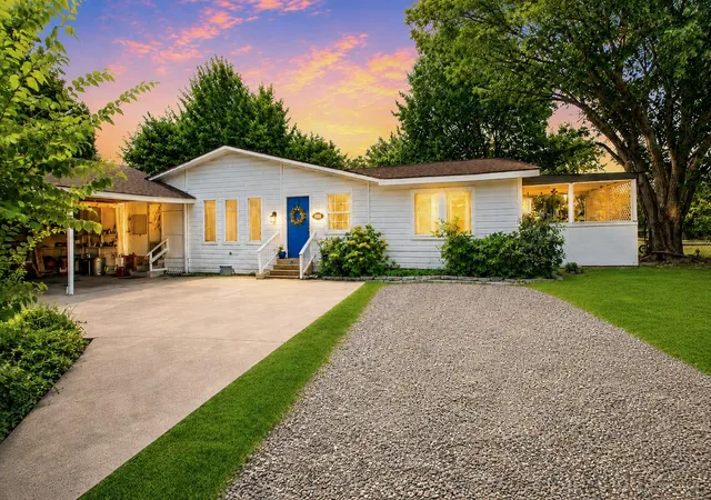 Photo 4 of Single family home for sale at 232 Fm 2628 Rd, Huntsville, TX 77320 | MLS# 66767406 | Listing updated on 2026-10-06