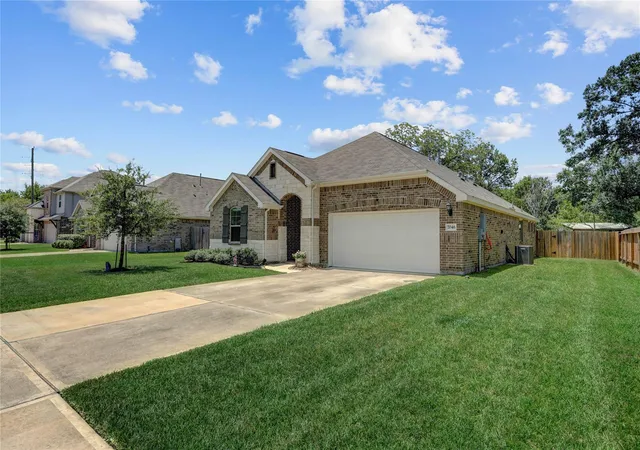 Photo 3 of Single family home for sale at 7046 Terra Dr, Manvel, TX 77578 | MLS# 64750027 | Listing updated on 2026-09-23