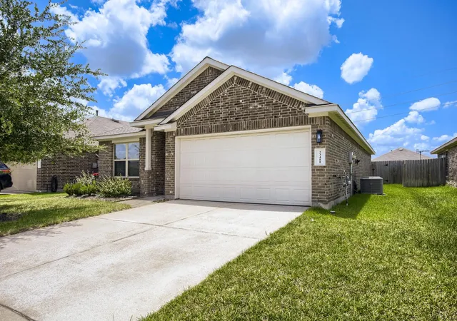 Photo 2 of Sale Pending at 23411 Robbers Nest Dr, Spring, TX 77373 | MLS# 22466323 | Listing updated on 2026-08-31