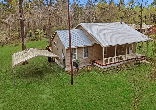 49th image of 402 Anderson Rd, Livingston, TX 77351 | MLS# 82573546