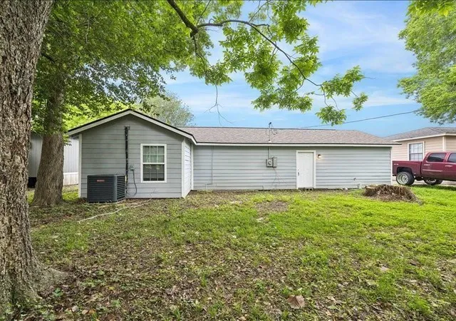 10th image of 820 Texas St, Liberty, TX 77575 | MLS# 39591029