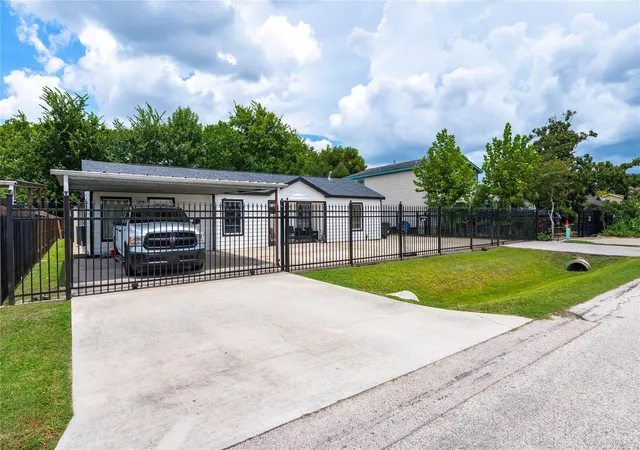 31st image of 233 E Sunnyside St, Houston, TX 77076 | MLS# 55595730