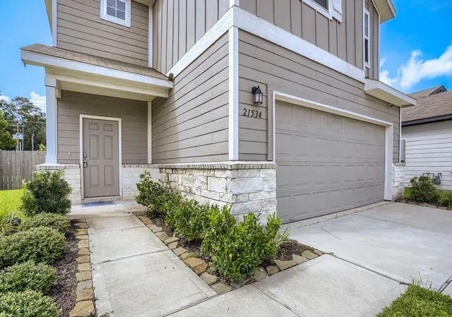 Photo 2 of Single family home for sale at 21534 Austell Pond Dr, Porter, TX 77365 | MLS# 85159061 | Listing updated on 2026-09-23