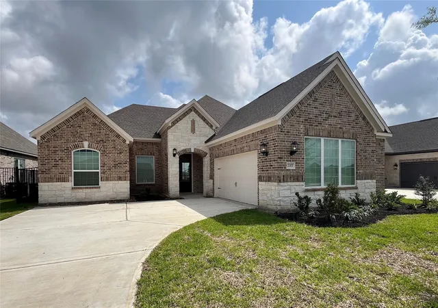 1st image of 2015 Tioga View Dr, Rosharon, TX 77583 | MLS# 85596124