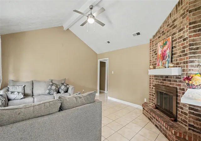 Photo 4 of Single family home for sale at 4211 Thunder Bay Dr, Pasadena, TX 77504 | MLS# 87851454 | Listing updated on 2026-08-22