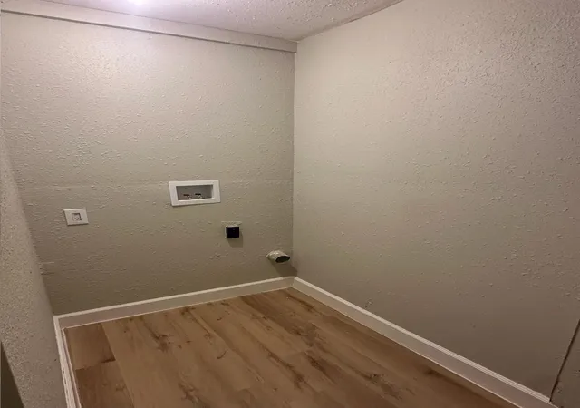 8th image of 206 Mclemore Dr, Alvin, TX 77511 | MLS# 66755791