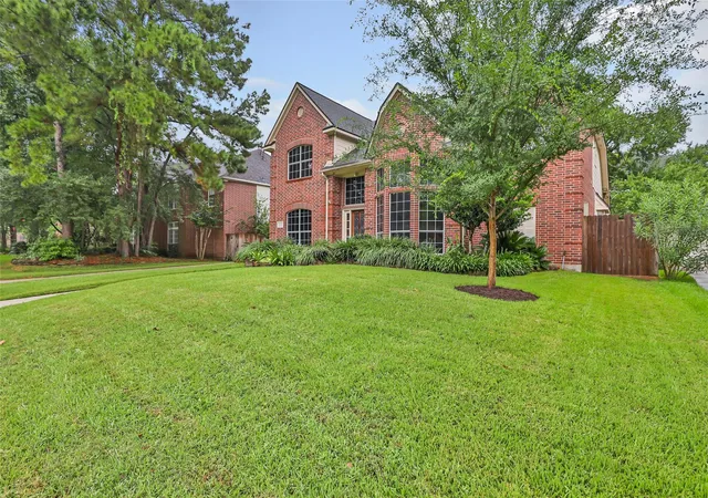 Photo 2 of Single family home for sale at 3526 Whispering Brk Dr, Kingwood, TX 77345 | MLS# 74761309 | Listing updated on 2026-09-10