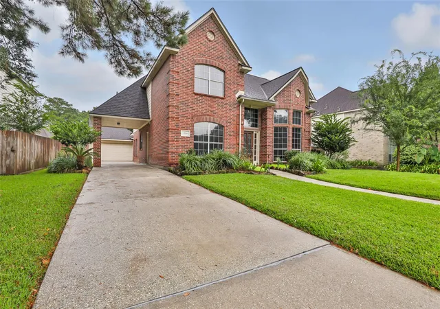 Photo 3 of Single family home for sale at 3526 Whispering Brk Dr, Kingwood, TX 77345 | MLS# 74761309 | Listing updated on 2026-09-10