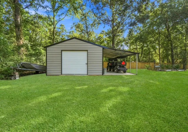 4th image of 215 Lazy Oak Dr, Livingston, TX 77351 | MLS# 26811391