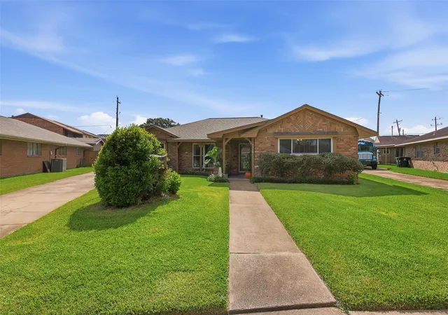 Photo 1 of Single family home for sale at 8535 Dover St, Houston, TX 77061 | MLS# 86534112 | Listing updated on 2026-09-11