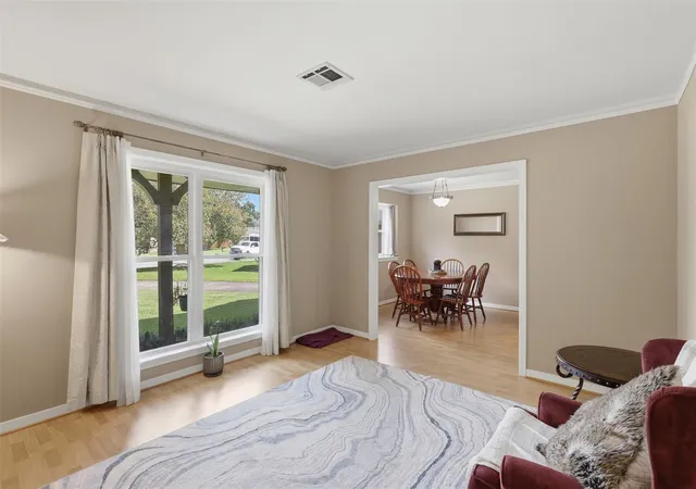 Photo 4 of Single family home for sale at 8535 Dover St, Houston, TX 77061 | MLS# 86534112 | Listing updated on 2026-09-11