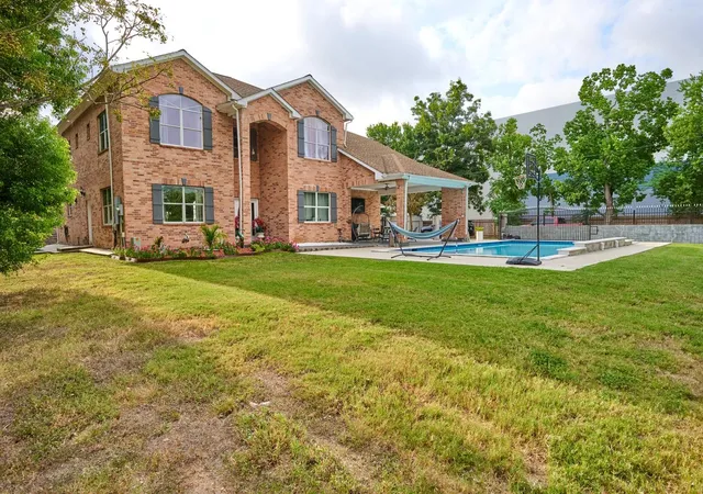 Photo 1 of Single family home for sale at 5359 Allen Genoa Rd, Houston, TX 77034 | MLS# 63866084 | Listing updated on 2026-08-31