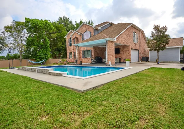 Photo 2 of Single family home for sale at 5359 Allen Genoa Rd, Houston, TX 77034 | MLS# 63866084 | Listing updated on 2026-08-31