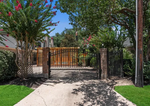 Photo 3 of Single family home for sale at 16002 Stewarts Grv Dr, Spring, TX 77379 | MLS# 52883391 | Listing updated on 2026-09-21