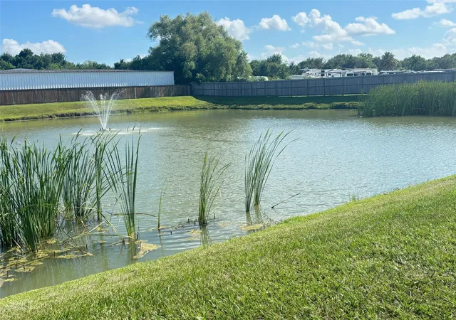 24th image of 1911 Kemah Village Dr, Kemah, TX 77565 | MLS# 24120049