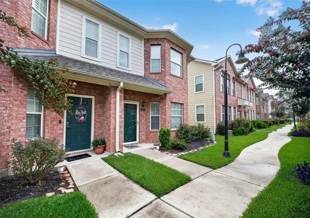 2nd image of 1911 Kemah Village Dr, Kemah, TX 77565 | MLS# 24120049