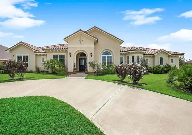 2nd image of 230 Lawrence Marshall Dr, Hempstead, TX 77445 | MLS# 83792199
