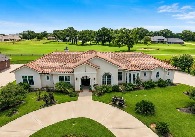 3rd image of 230 Lawrence Marshall Dr, Hempstead, TX 77445 | MLS# 83792199