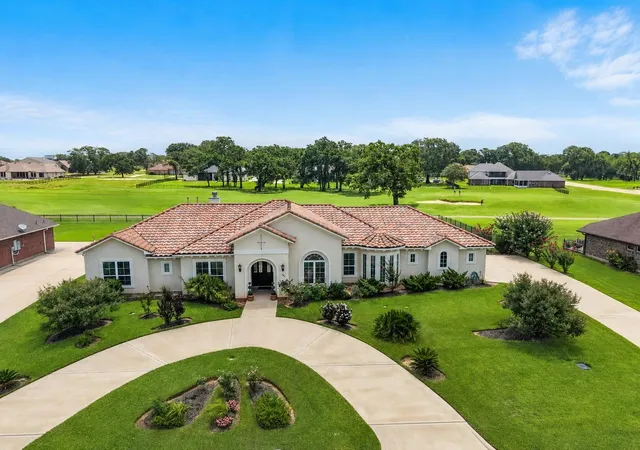 4th image of 230 Lawrence Marshall Dr, Hempstead, TX 77445 | MLS# 83792199