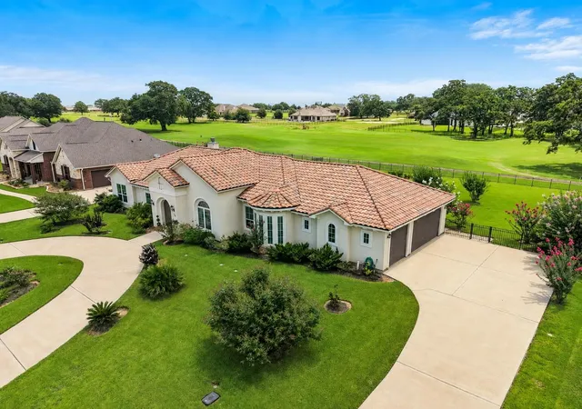 5th image of 230 Lawrence Marshall Dr, Hempstead, TX 77445 | MLS# 83792199