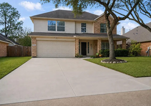 1st image of 235 Magnolia Wy, League City, TX 77573 | MLS# 41707509
