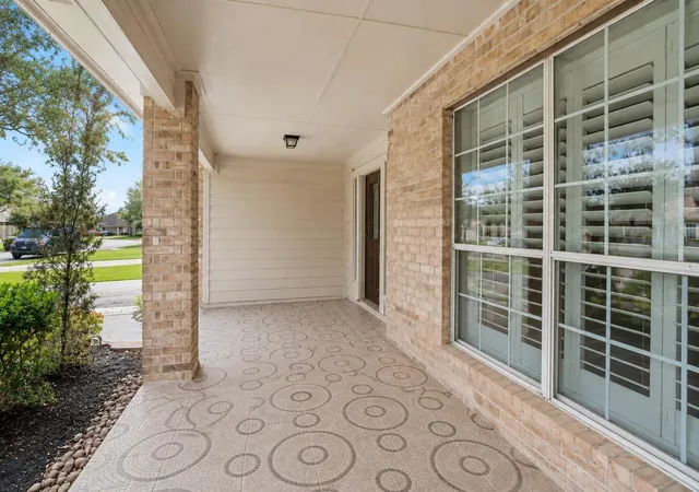 3rd image of 235 Magnolia Wy, League City, TX 77573 | MLS# 41707509