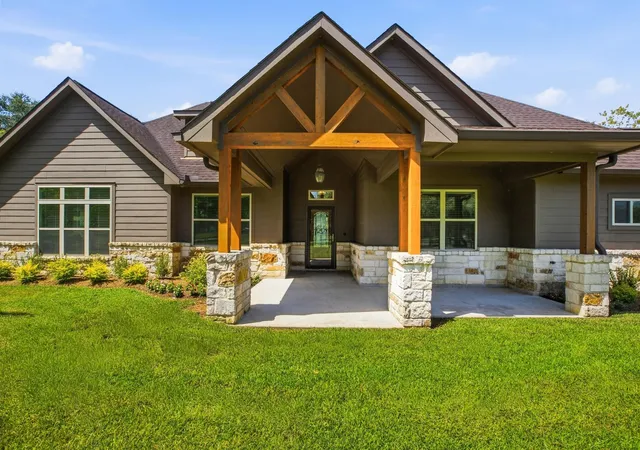 Photo 3 of Single family home for sale at 2603 River Rd, Sealy, TX 77474 | MLS# 22643759 | Listing updated on 2026-09-18