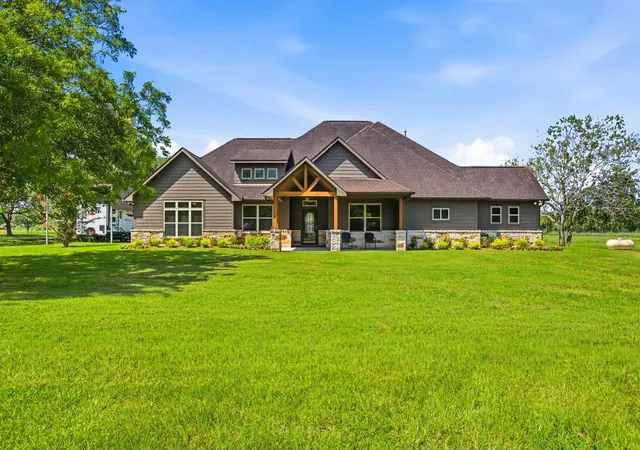 Photo 4 of Single family home for sale at 2603 River Rd, Sealy, TX 77474 | MLS# 22643759 | Listing updated on 2026-09-18