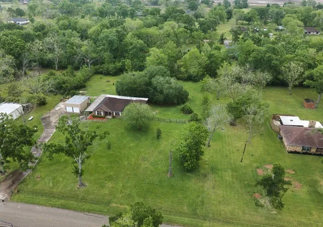 Photo 2 of Single family home for sale at 308 County Rd 893b, Angleton, TX 77515 | MLS# 64099600 | Listing updated on 2026-09-16