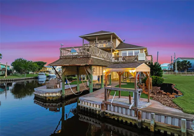 2nd image of 142 Driftwood Rd, Freeport, TX 77541 | MLS# 27898525