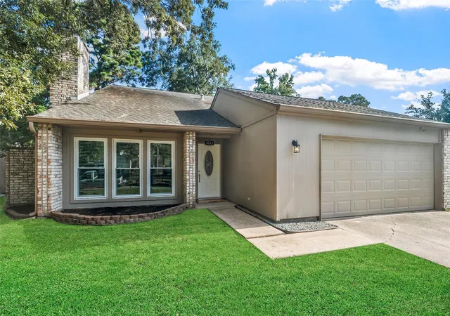 Photo 4 of Single family home for sale at 3223 Holly Green Dr, Kingwood, TX 77339 | MLS# 72327443 | Listing updated on 2026-10-07