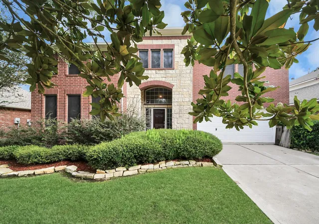 Photo 3 of Single family home for sale at 7714 Heron Lakes Dr, Houston, TX 77064 | MLS# 72748949 | Listing updated on 2026-09-23