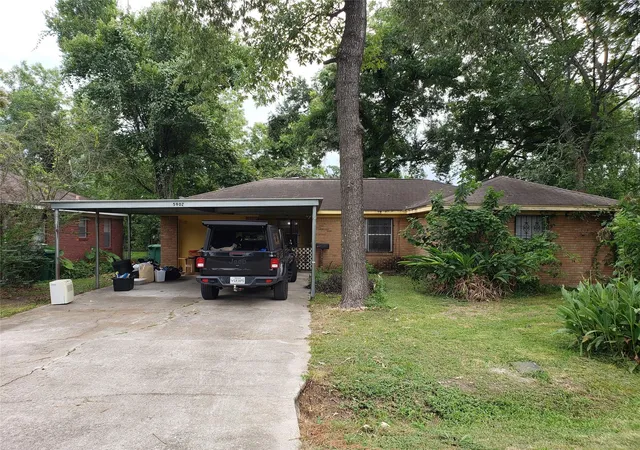 Photo 1 of Single family home for sale at 5902 Leon St, Houston, TX 77009 | MLS# 74990153 | Listing updated on 2026-09-09