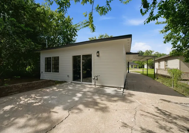 30th image of 5123 Willow Glen Dr, Houston, TX 77033 | MLS# 52431107