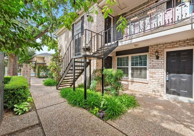 Photo 3 of Condo for sale at 7900 Westheimer Rd #121, Houston, TX 77063 | MLS# 50780066 | Listing updated on 2026-09-17