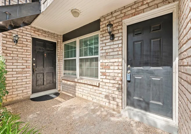 Photo 3 of Condo for sale at 7900 Westheimer Rd #121, Houston, TX 77063 | MLS# 50780066 | Listing updated on 2026-09-17